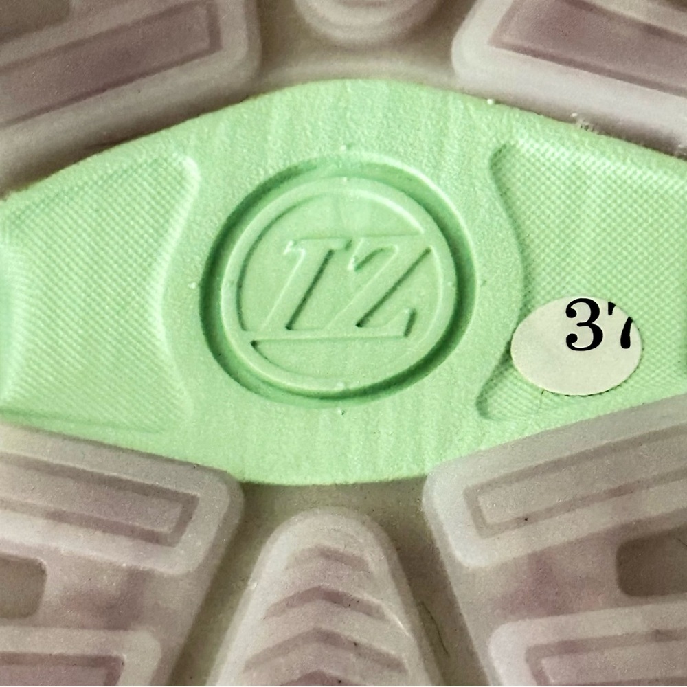 NWOT! YELANA CYAN PURPLE  WOMEN LIGHT WEIGHT RUNNING SHOES - Picture 8 of 8